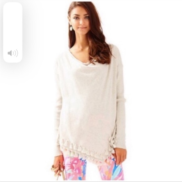 Lilly Pulitzer Ferrera Asymmetrical Tassel Sweater Size Medium - Picture 2 of 6
